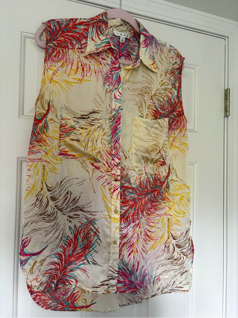 Cabi Sleeveless Feather-Print Button-Down Shirt - Multicolor on Cream